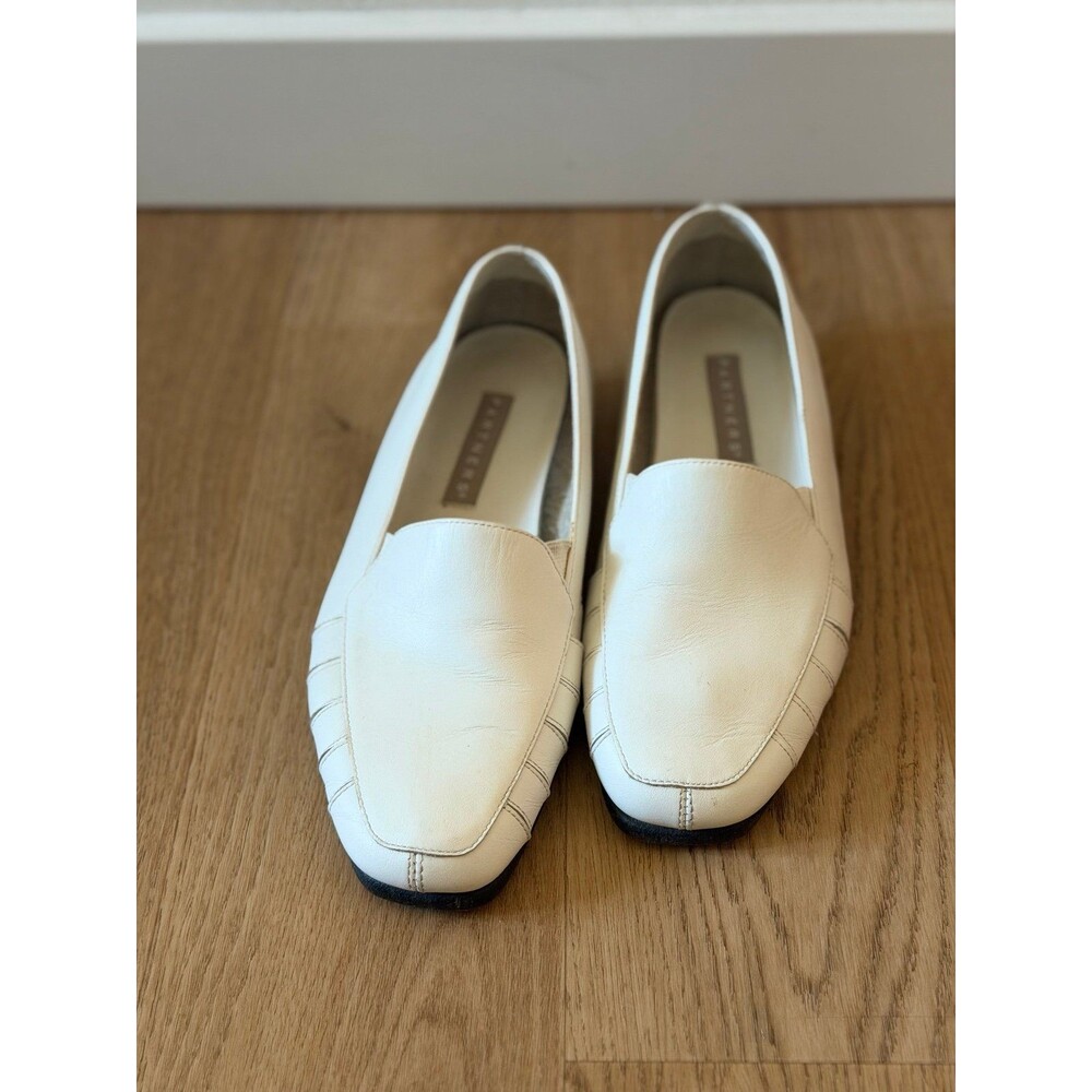White Leather Women's Loafers - Elegant Slip-On Flats